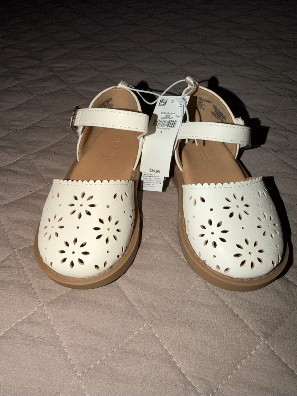 Old Navy White Floral Cutout Mary Jane Flats for Kids